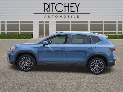 2025 Volkswagen Taos SE FWD