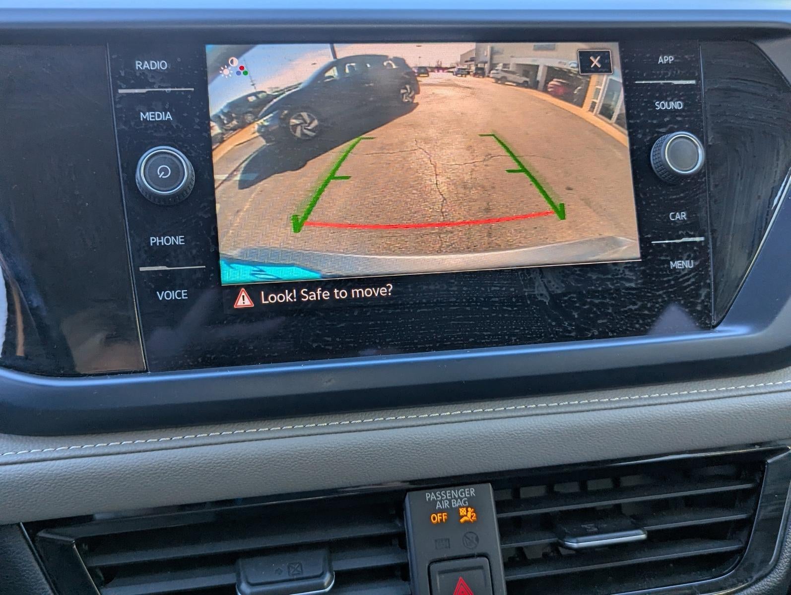 2024 Volkswagen Taos SE FWD