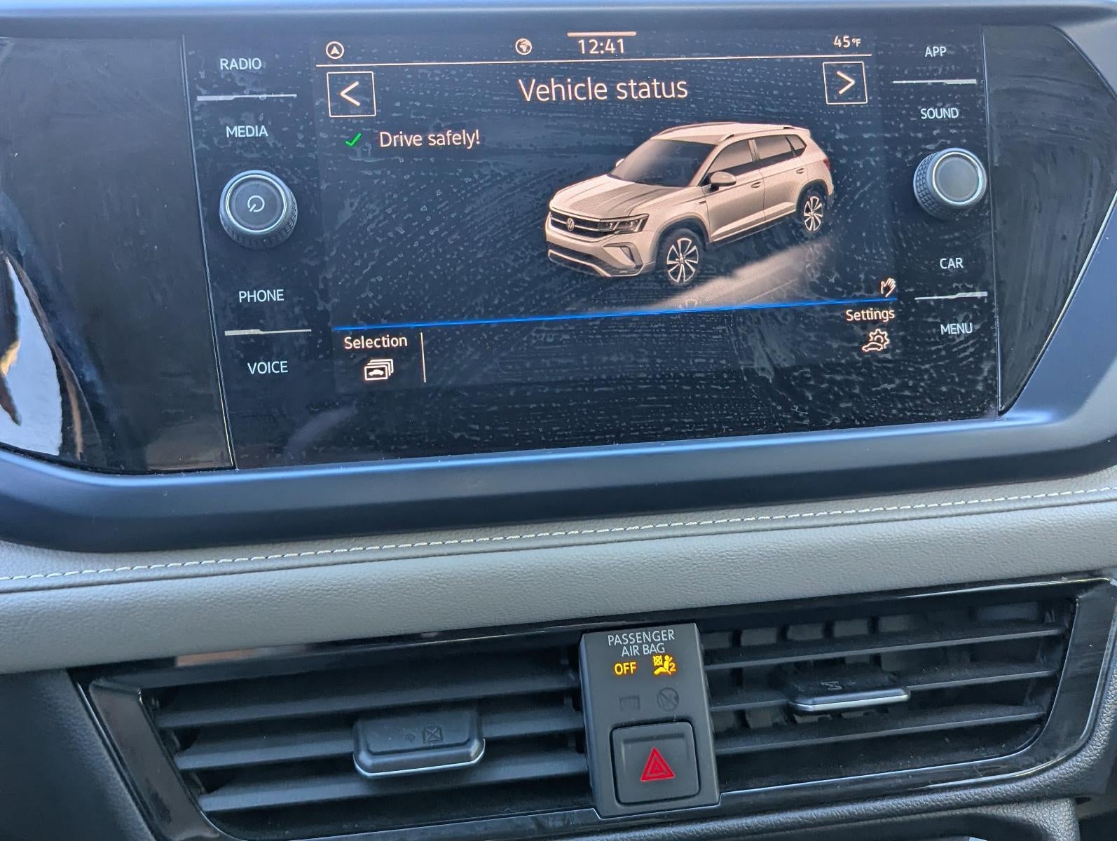 2024 Volkswagen Taos SE FWD