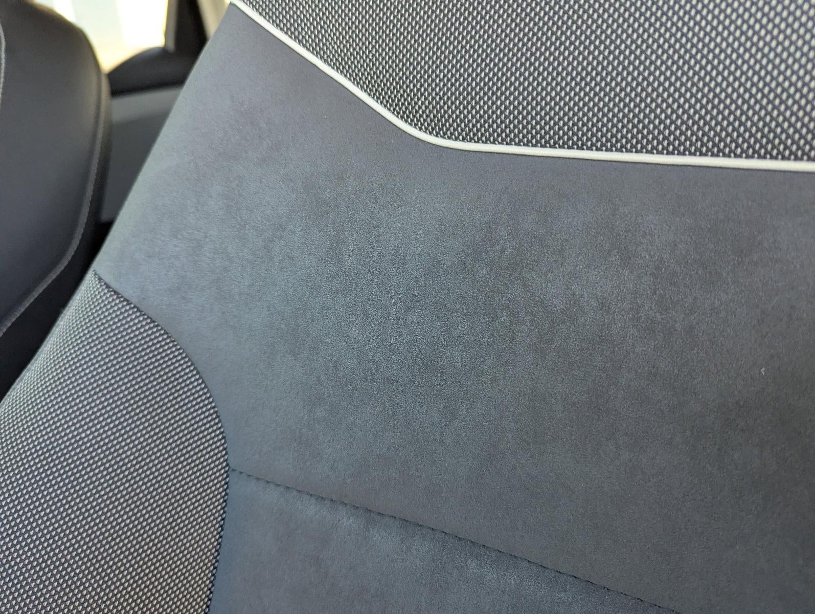 2024 Volkswagen Taos SE FWD