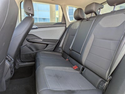 2024 Volkswagen Taos SE FWD