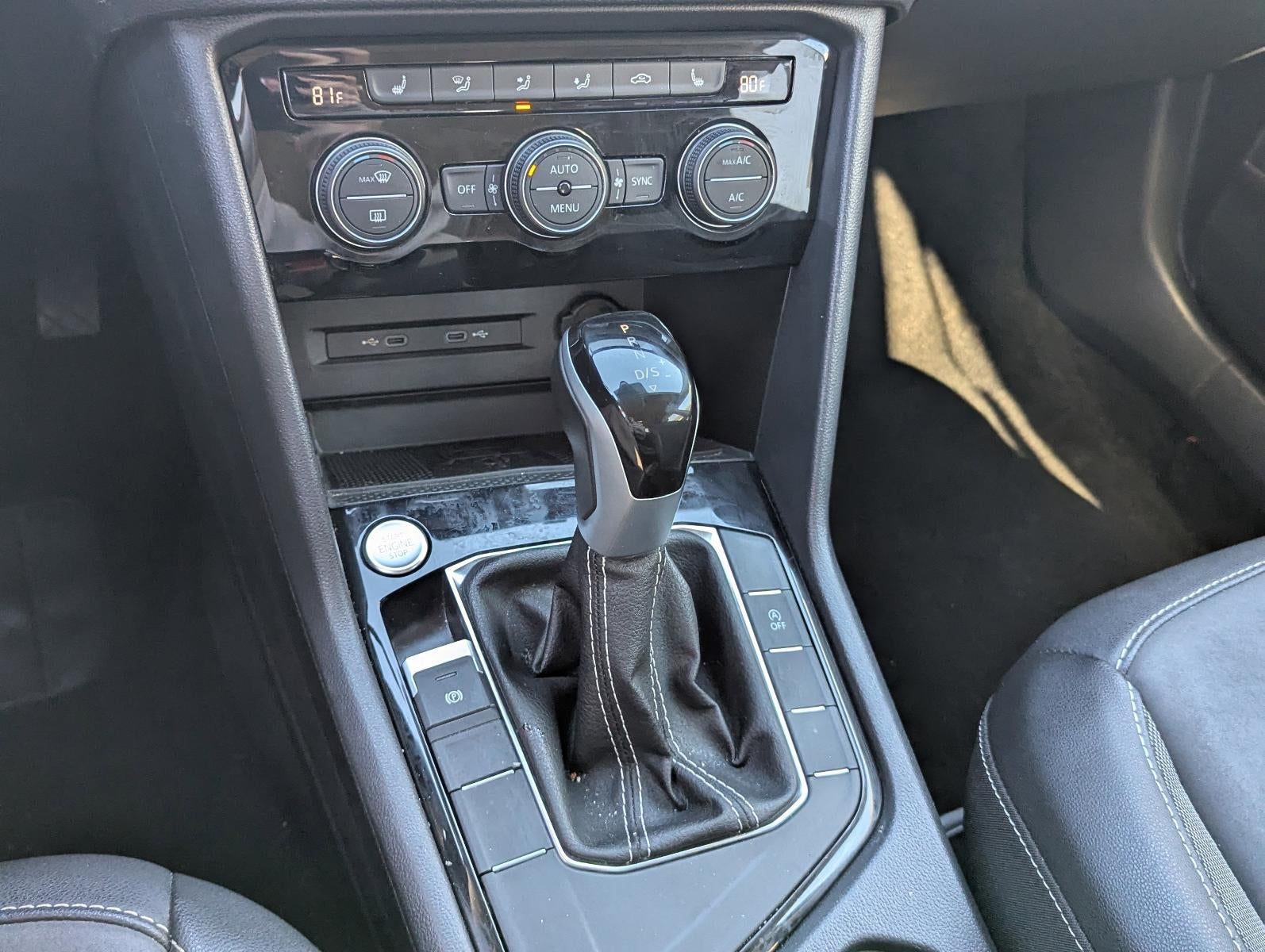 2024 Volkswagen Taos SE FWD