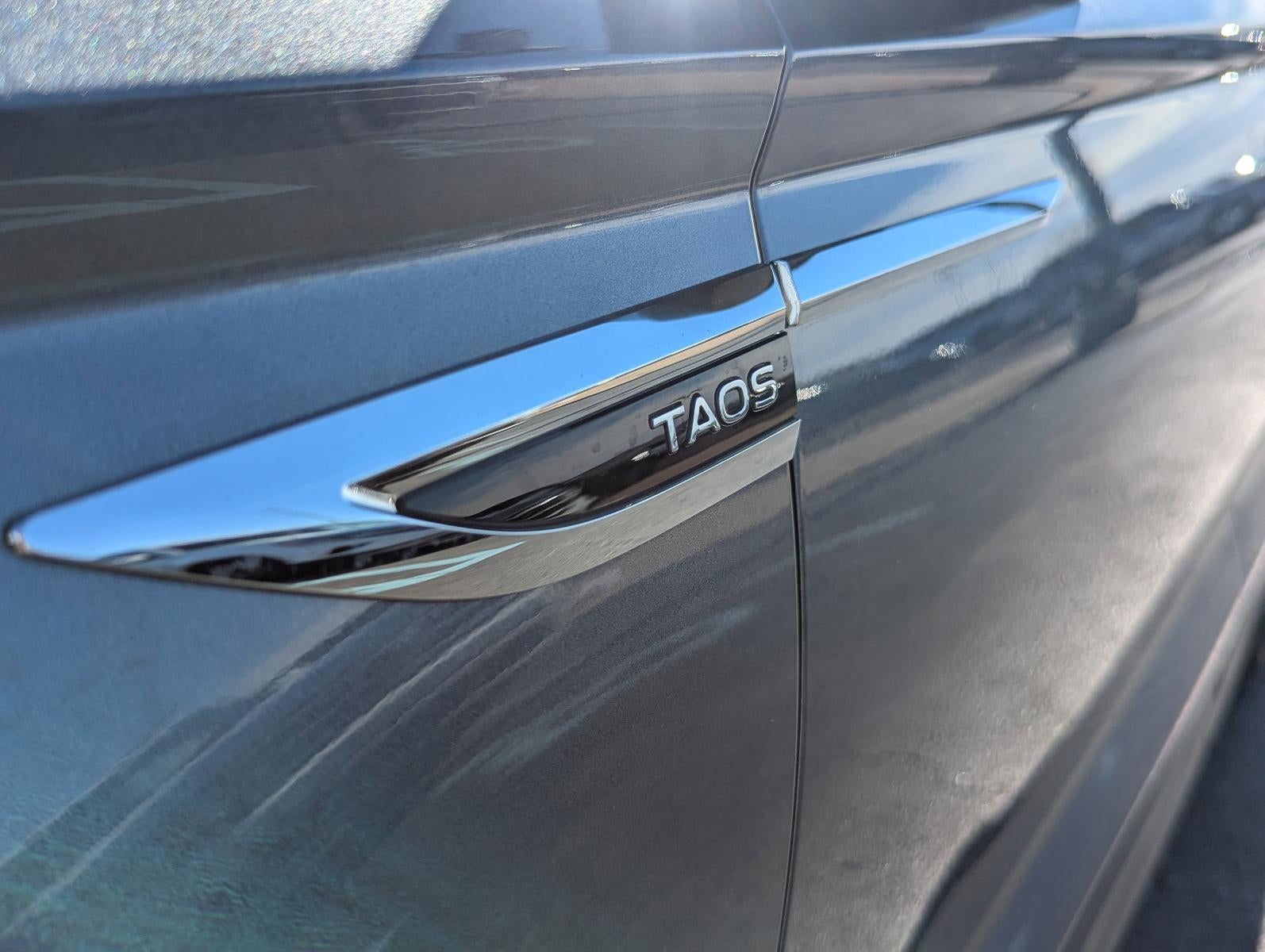 2024 Volkswagen Taos SE FWD