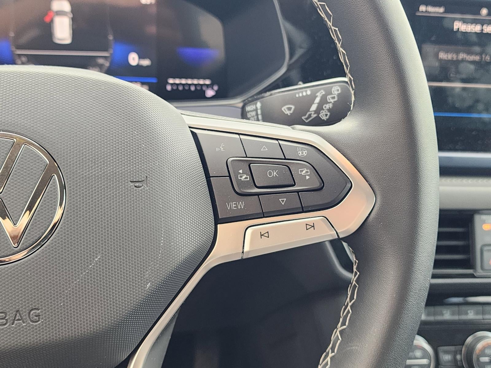 2024 Volkswagen Taos SE 4MOTION