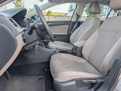 2014 Volkswagen Jetta 4dr Auto S Sedan