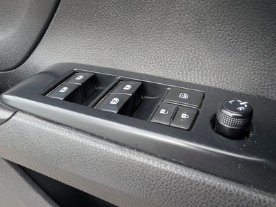 2020 Toyota Camry SE Auto (SE)