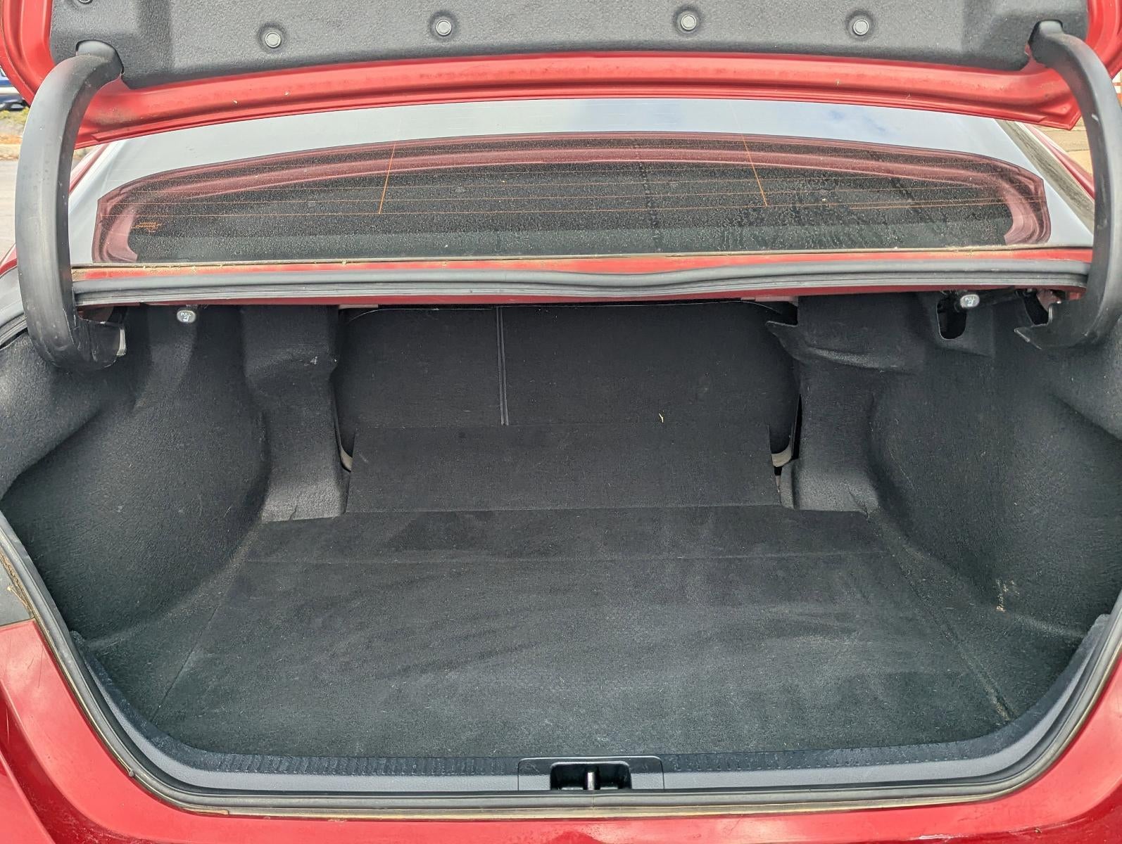 2020 Toyota Camry SE Auto (SE)