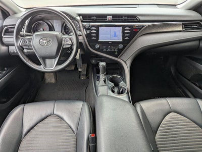 2020 Toyota Camry SE Auto (SE)