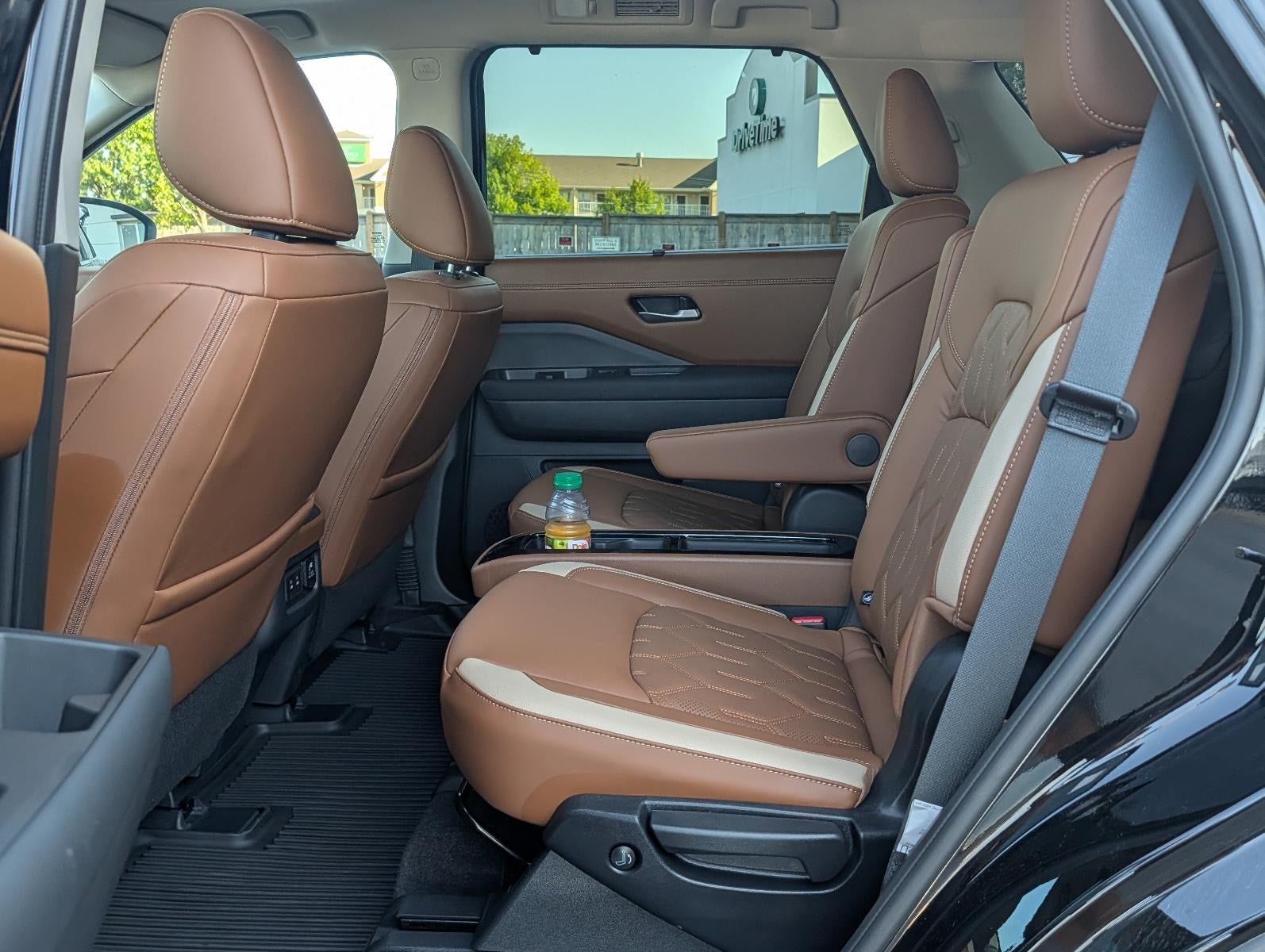 2026 Nissan Pathfinder Platinum 2WD