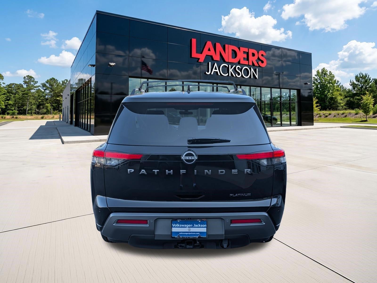 2026 Nissan Pathfinder Platinum 2WD