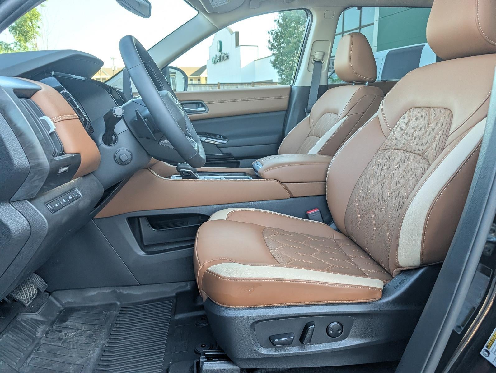 2026 Nissan Pathfinder Platinum 2WD