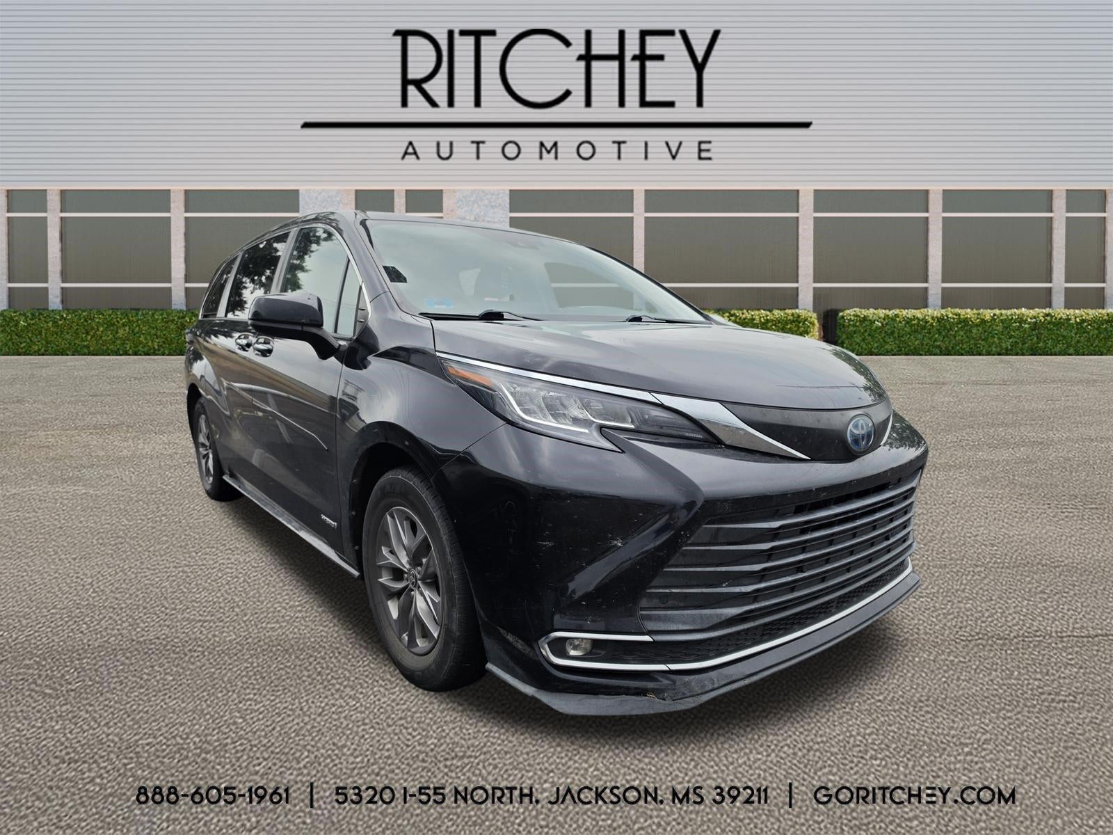 2021 Toyota Sienna XLE FWD 7-Passenger (Natl)