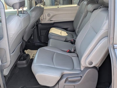 2021 Toyota Sienna XLE FWD 7-Passenger (Natl)