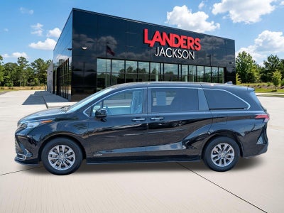 2021 Toyota Sienna XLE FWD 7-Passenger (Natl)