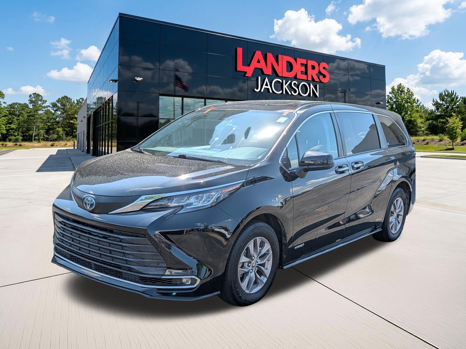 2021 Toyota Sienna XLE FWD 7-Passenger (Natl)