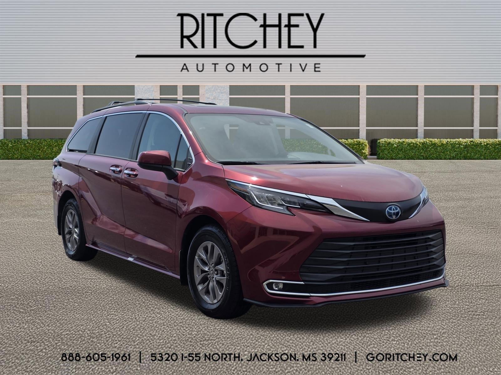 2023 Toyota Sienna XLE FWD 7-Passenger (Natl)