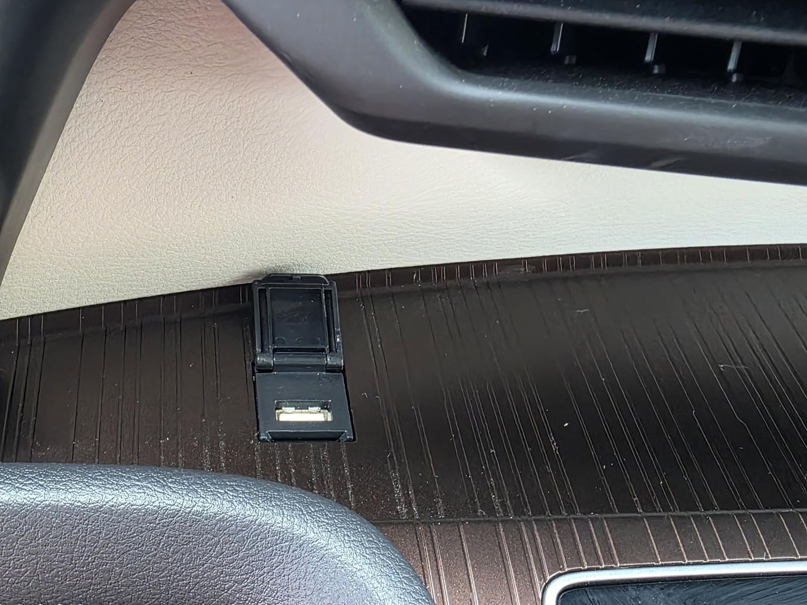 2023 Toyota Sienna XLE FWD 7-Passenger (Natl)