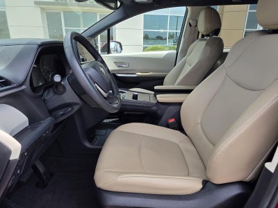 2023 Toyota Sienna XLE FWD 7-Passenger (Natl)