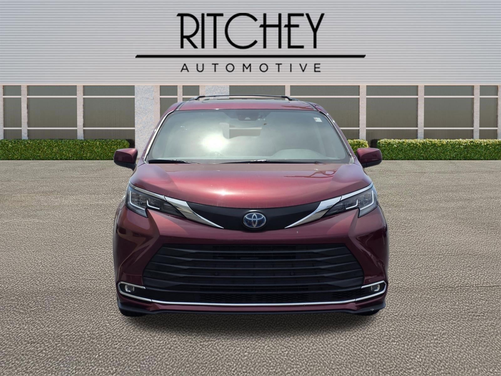 2023 Toyota Sienna XLE FWD 7-Passenger (Natl)