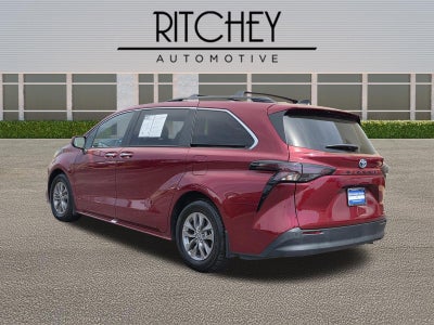 2023 Toyota Sienna XLE FWD 7-Passenger (Natl)
