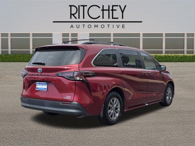 2023 Toyota Sienna XLE FWD 7-Passenger (Natl)