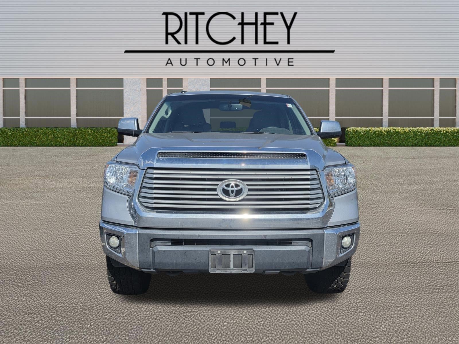 2017 Toyota Tundra 4WD 4WD Limited CrewMax 5.5' Bed 5.7L FFV (SE)
