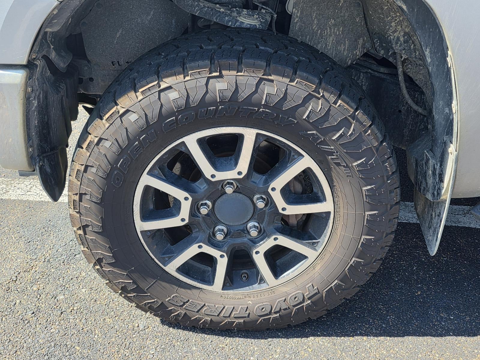 2017 Toyota Tundra 4WD 4WD Limited CrewMax 5.5' Bed 5.7L FFV (SE)