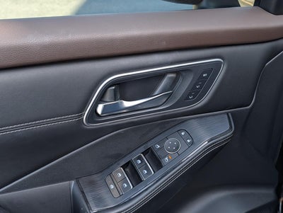 2023 Nissan Rogue FWD Platinum *Ltd Avail*