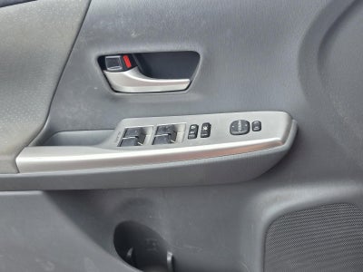 2012 Toyota Prius v 5dr Wgn Five (Natl)