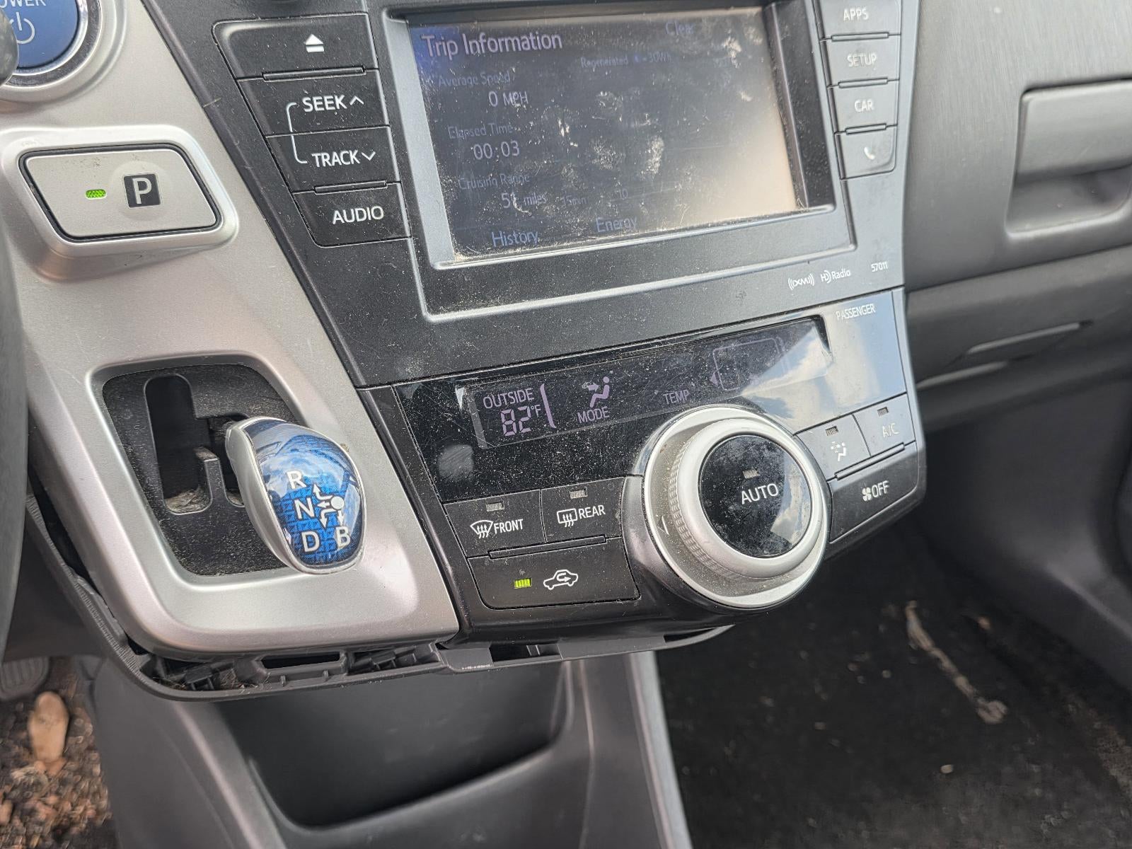 2012 Toyota Prius v 5dr Wgn Five (Natl)