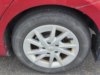 2012 Toyota Prius v 5dr Wgn Five (Natl)