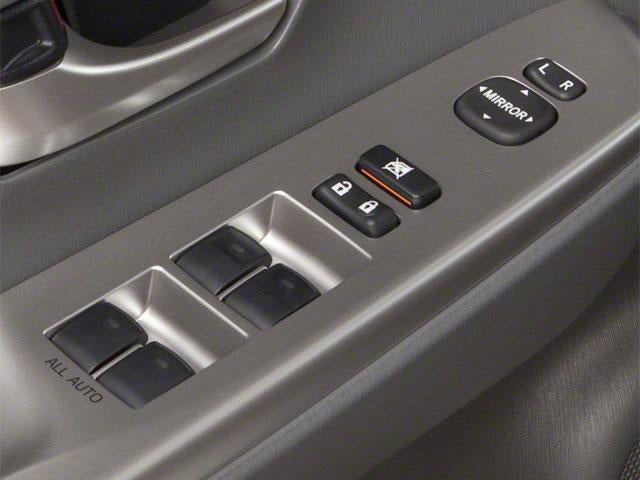 2012 Toyota Prius v 5dr Wgn Five (Natl)