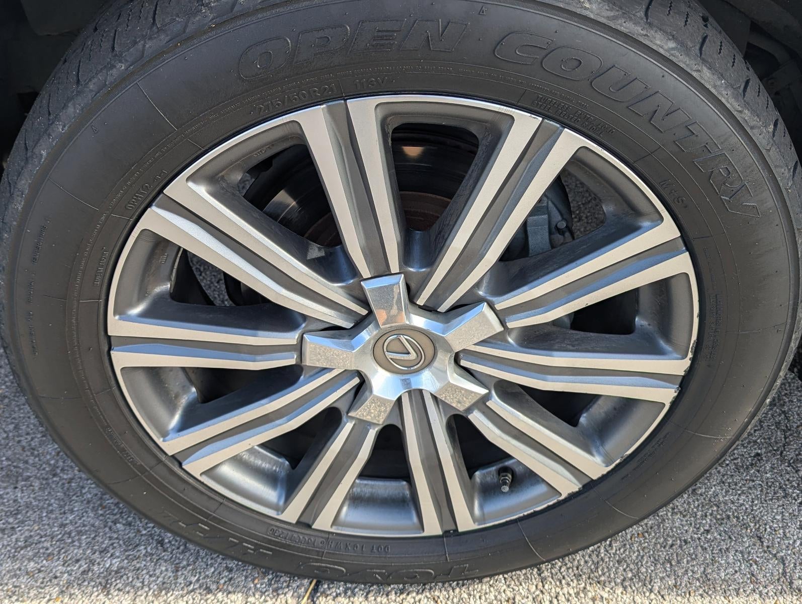 2016 Lexus LX 570 4WD 4dr