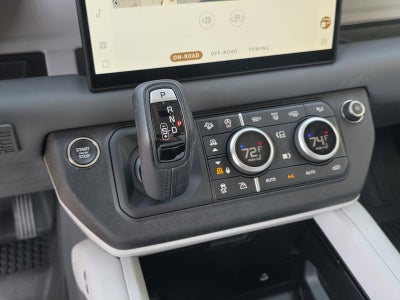 2025 Land Rover Defender 110 P500 X-Dynamic SE