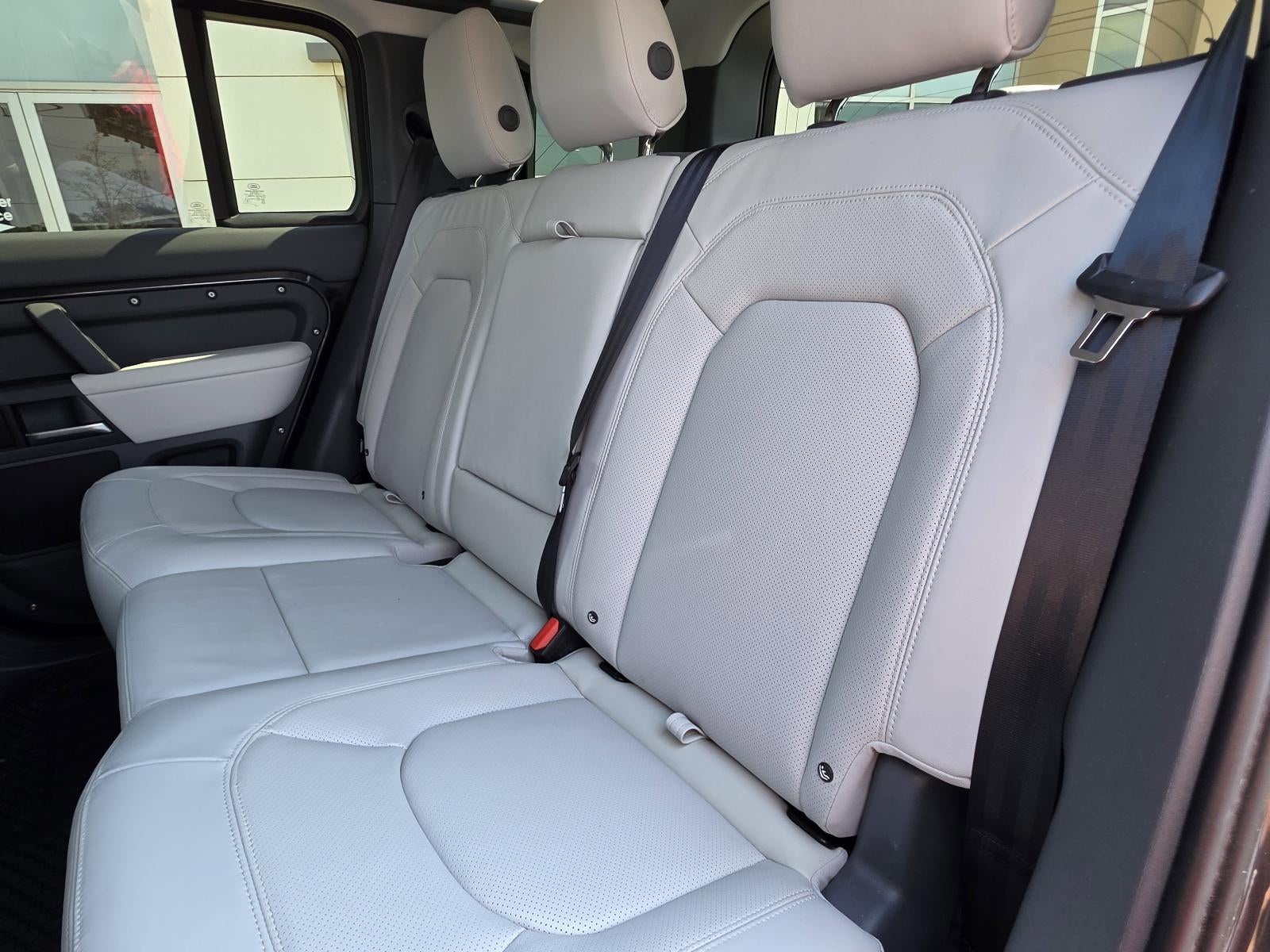 2025 Land Rover Defender 110 P500 X-Dynamic SE