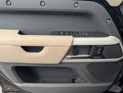 2023 Land Rover Defender 110 SE AWD