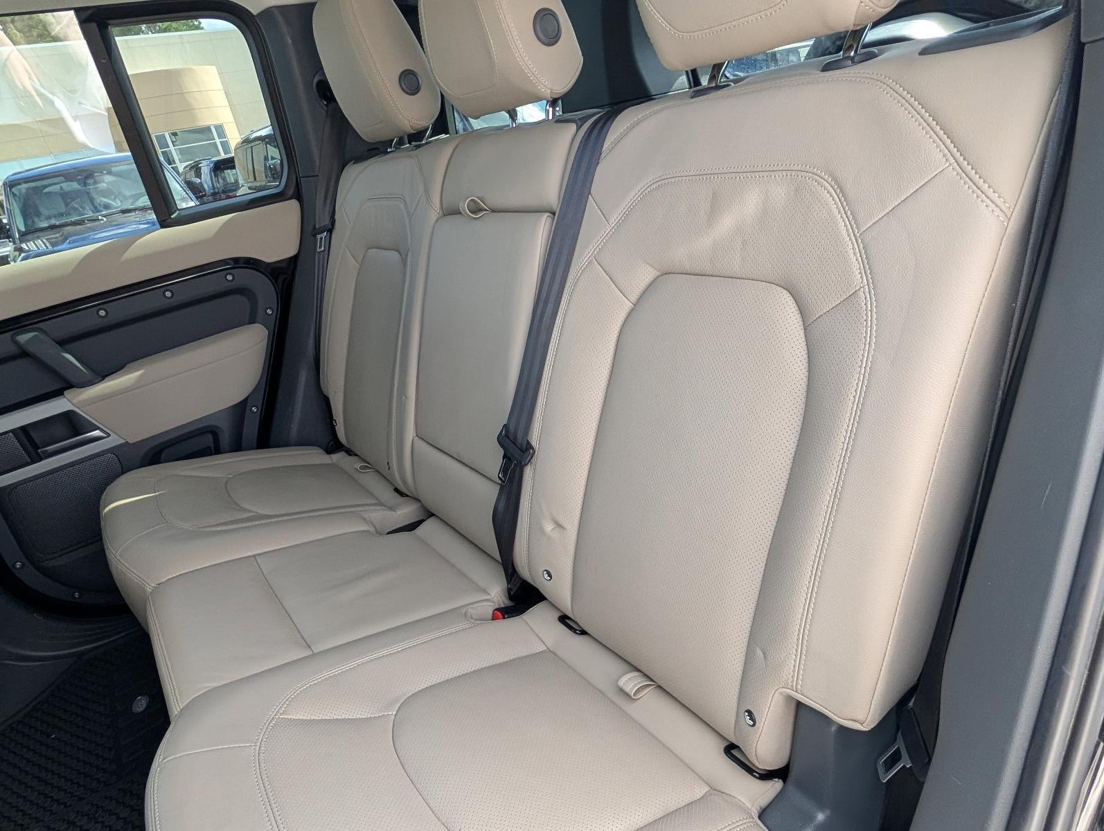 2023 Land Rover Defender 110 SE AWD