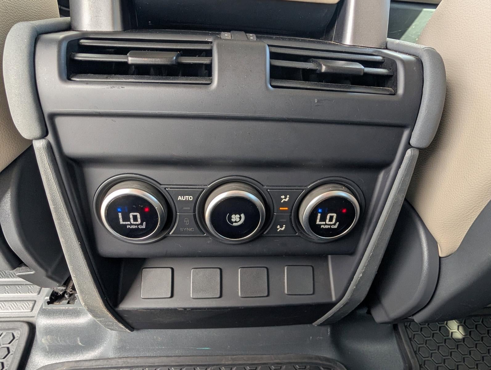 2023 Land Rover Defender 110 SE AWD