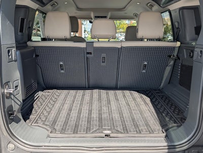 2023 Land Rover Defender 110 SE AWD