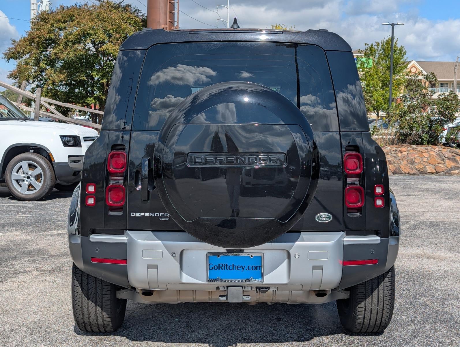 2023 Land Rover Defender 110 SE AWD
