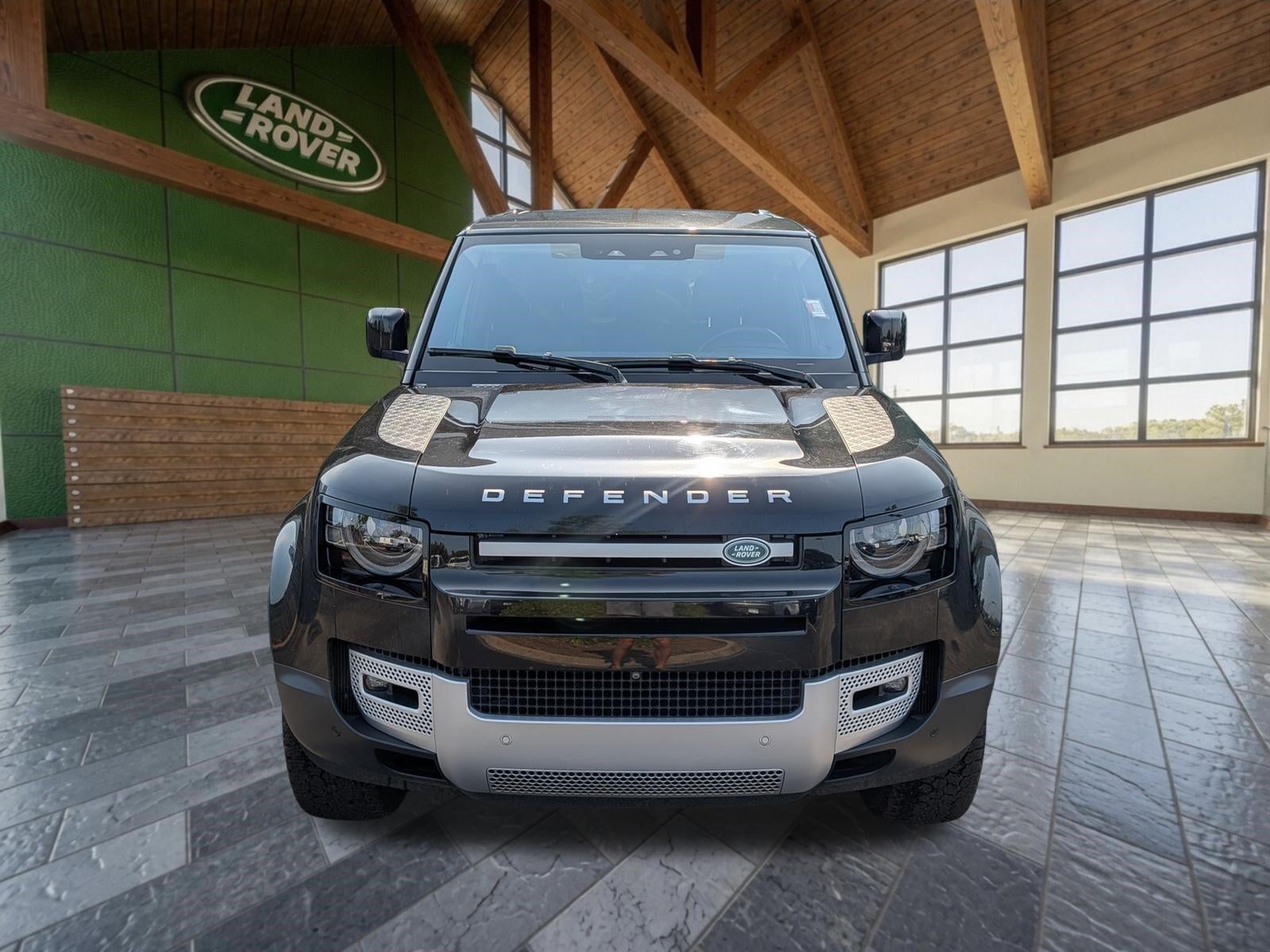 2020 Land Rover Defender 110 SE AWD