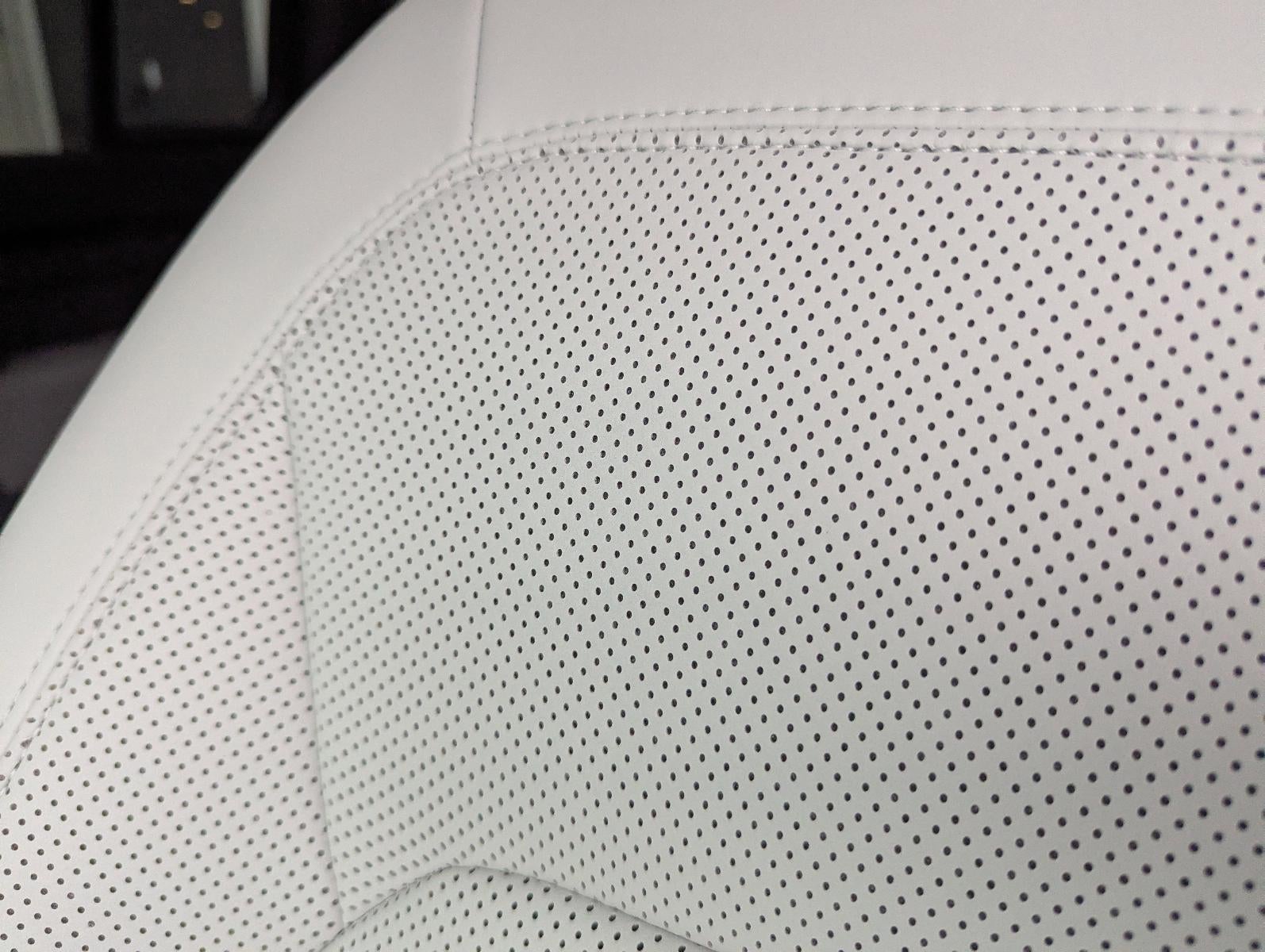 2025 Land Rover Defender 130 P500 V8