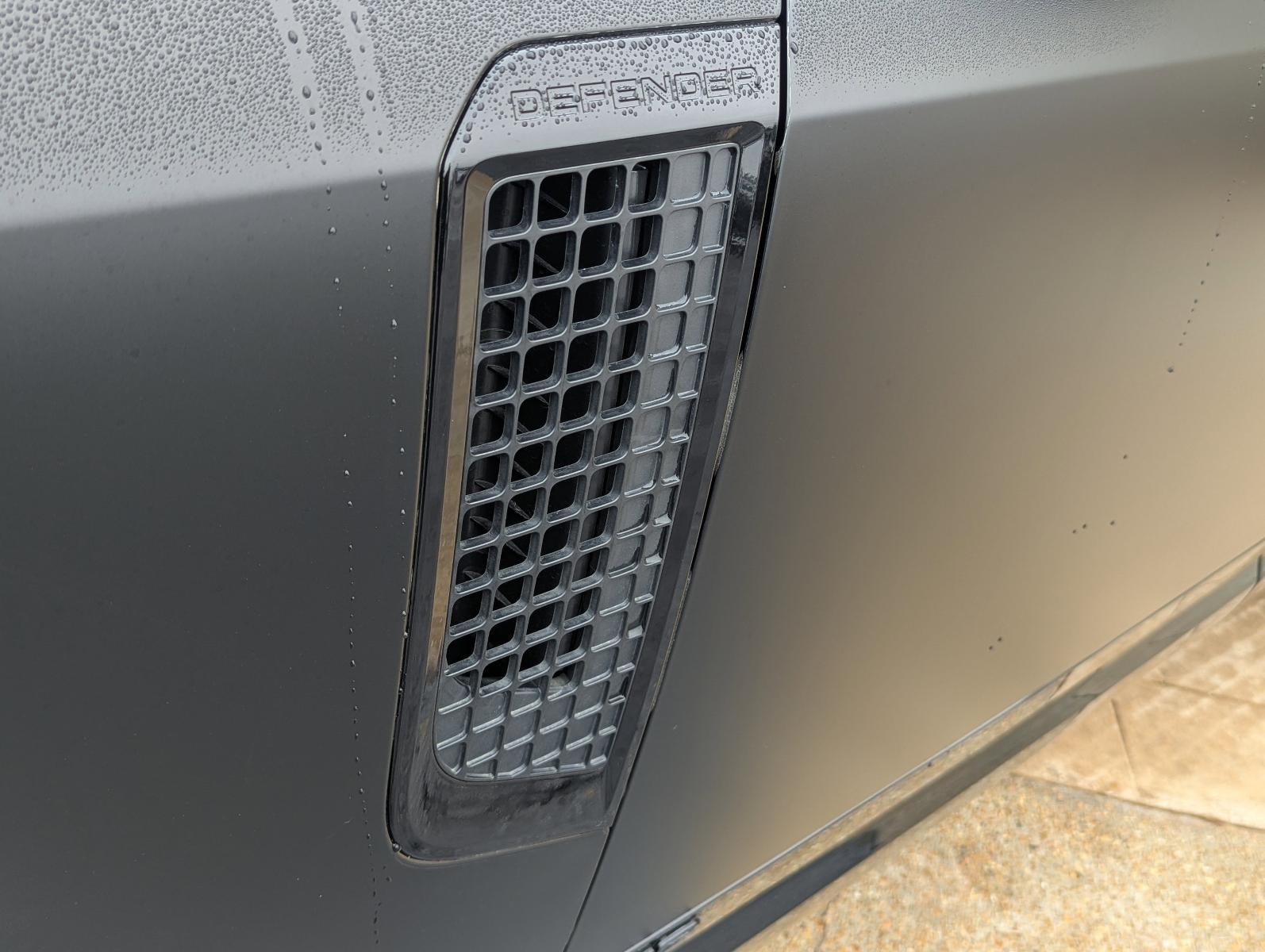 2025 Land Rover Defender 130 P500 V8