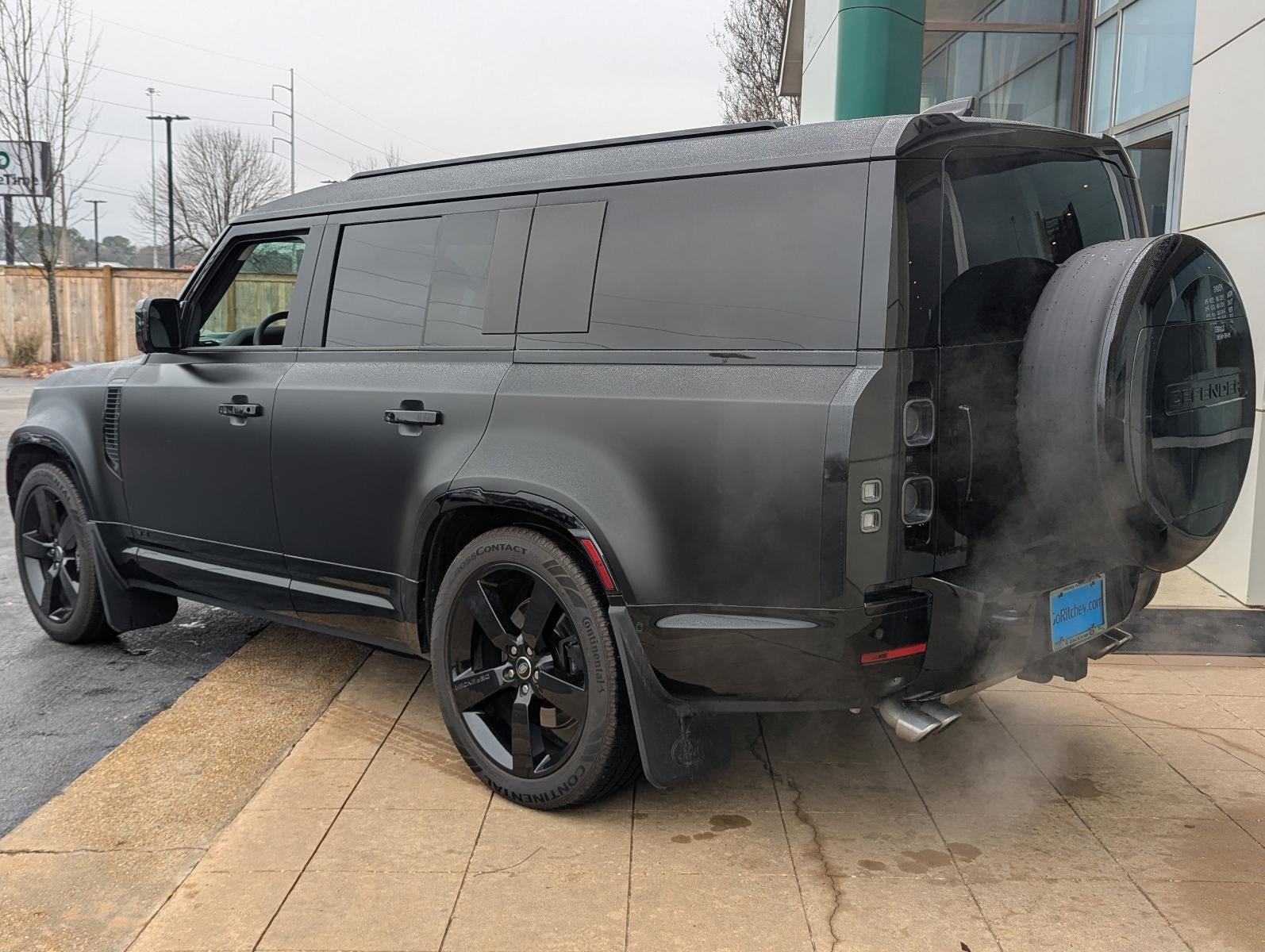 2025 Land Rover Defender 130 P500 V8
