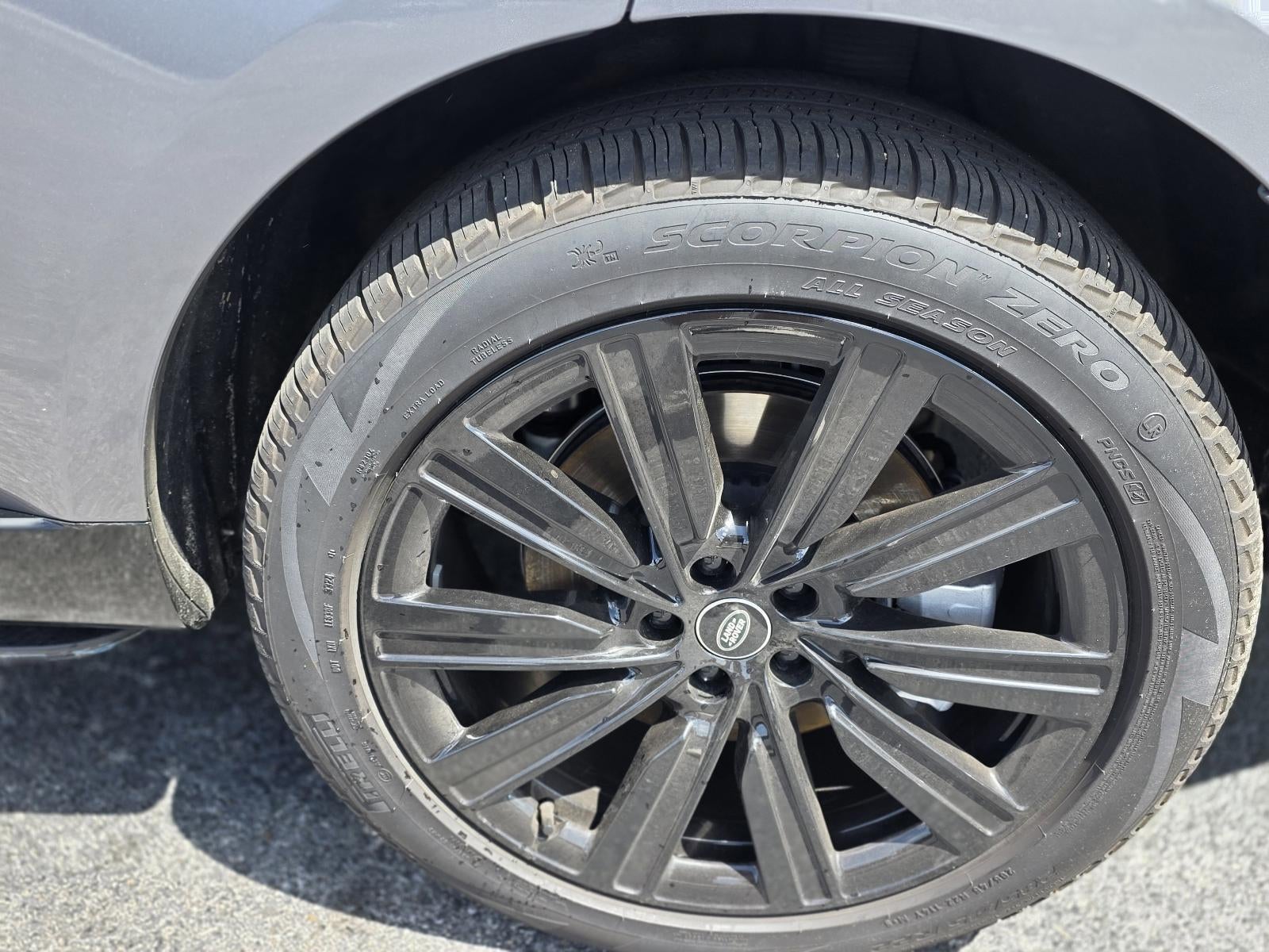 2025 Land Rover Range Rover P550e SE SWB