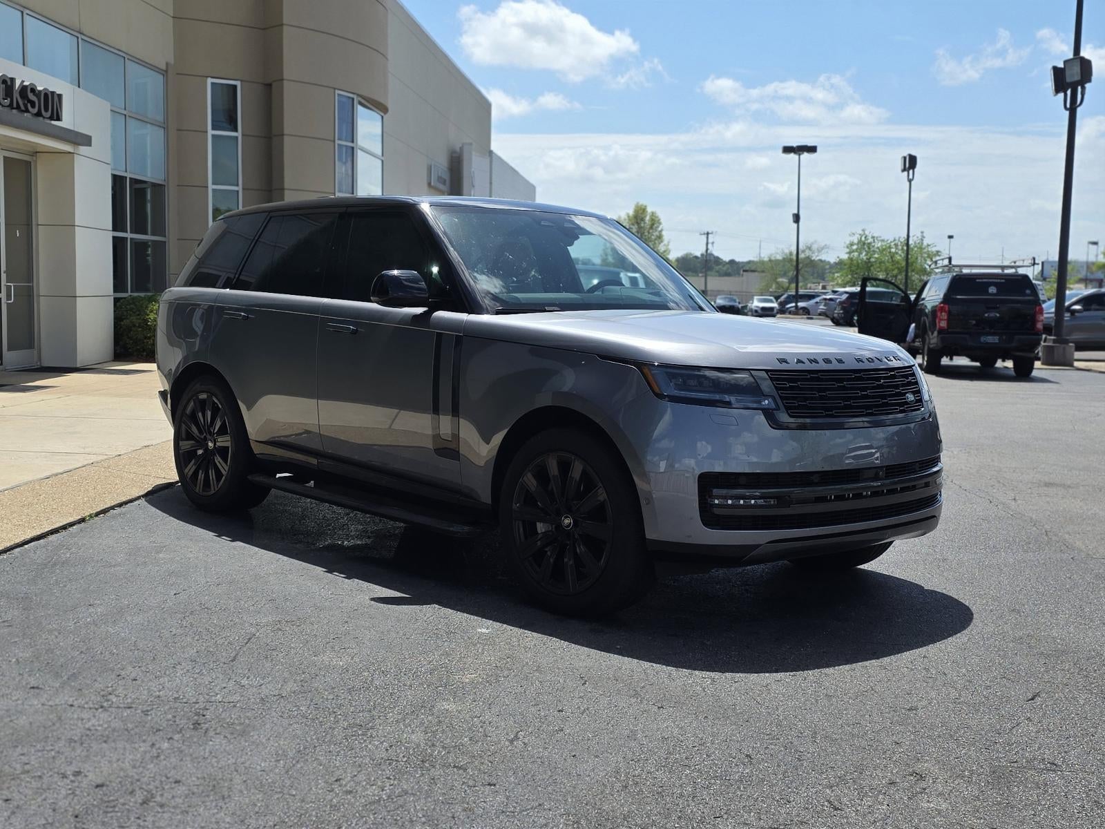 2025 Land Rover Range Rover P550e SE SWB