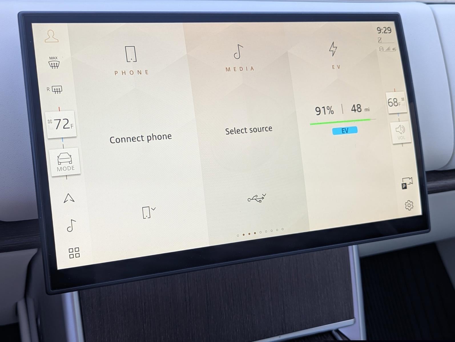 2025 Land Rover Range Rover P550e SE SWB