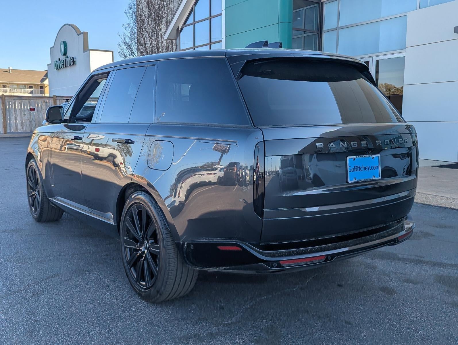 2025 Land Rover Range Rover P550e SE SWB