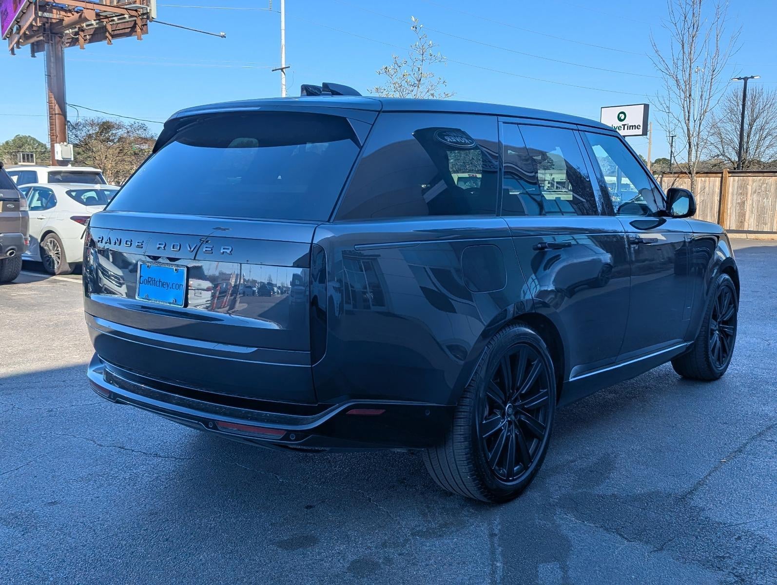 2025 Land Rover Range Rover P550e SE SWB