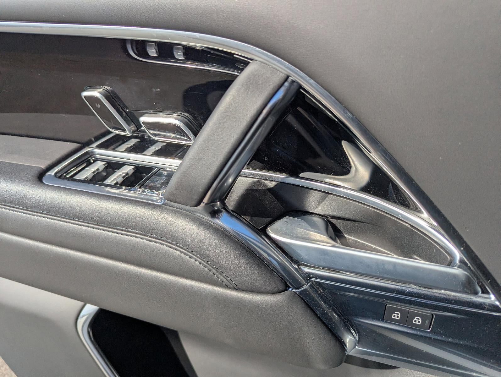 2023 Land Rover Range Rover P530 SE LWB 7 Seat